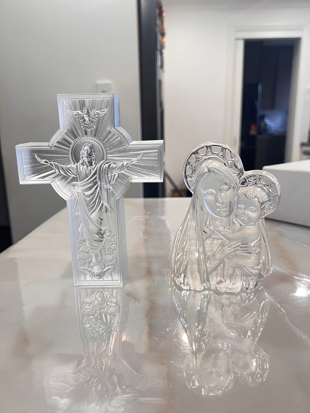 Our Lady of Grace-Virgin Mary & Child Jesus Resin Statue